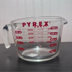 Vintage Pyrex 1 Liter 4 Cup Glass Measuring Cup Red Lettering USA Made Corning.